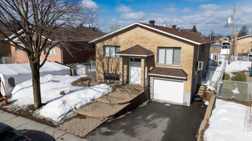9235 Rue Gabrielle-Roy  Montréal (Rivière-Des-Prairies/Pointe-Aux-Trembles), QC H1E 6Y6