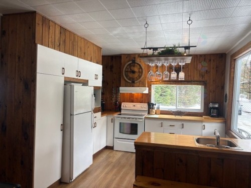 Cuisine - 2458 Ch. Des Aubépines, La Conception, QC - Indoor Photo Showing Kitchen
