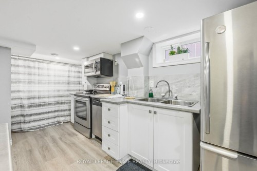 624 Upper Ottawa Street, Hamilton, ON - Indoor Photo Showing Kitchen With Double Sink