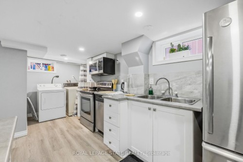 624 Upper Ottawa Street, Hamilton, ON - Indoor Photo Showing Laundry Room