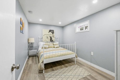 624 Upper Ottawa Street, Hamilton, ON - Indoor Photo Showing Bedroom