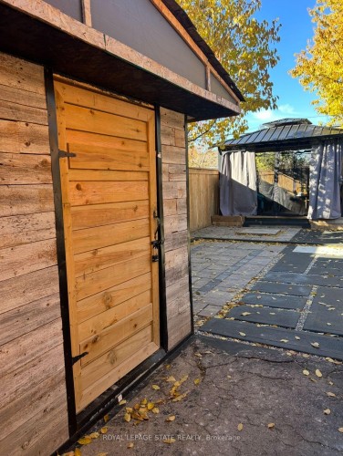 624 Upper Ottawa Street, Hamilton, ON - Outdoor