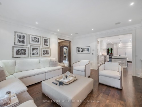 64 Old Forest Hill Road, Toronto, ON - Indoor Photo Showing Living Room