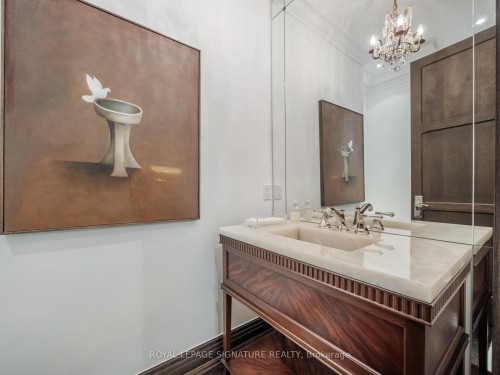 64 Old Forest Hill Road, Toronto, ON - Indoor Photo Showing Bathroom
