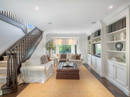64 Old Forest Hill Road, Toronto, ON - Indoor Photo Showing Living Room