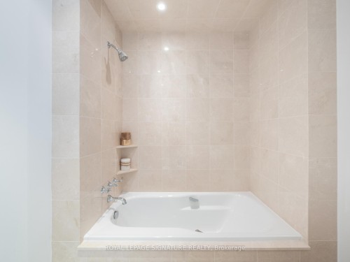 64 Old Forest Hill Road, Toronto, ON - Indoor Photo Showing Bathroom