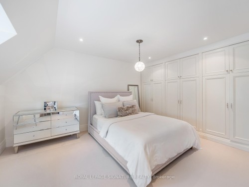 64 Old Forest Hill Road, Toronto, ON - Indoor Photo Showing Bedroom