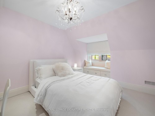 64 Old Forest Hill Road, Toronto, ON - Indoor Photo Showing Bedroom