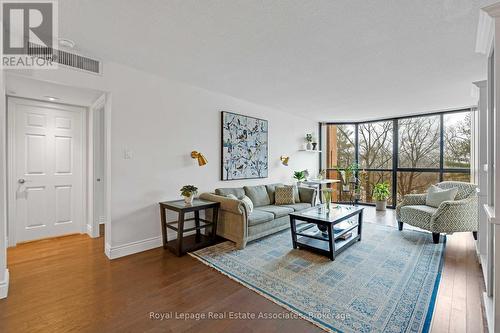 402 - 1240 MARLBOROUGH COURT  Oakville, ON L6H 3K7