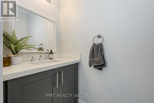 955 Eighth Street, Mississauga, ON -  Photo Showing Bathroom