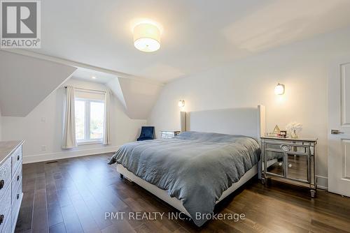 955 Eighth Street, Mississauga, ON - Indoor Photo Showing Bedroom