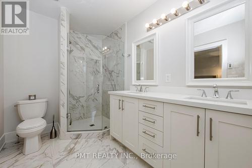 955 Eighth Street, Mississauga, ON - Indoor Photo Showing Bathroom