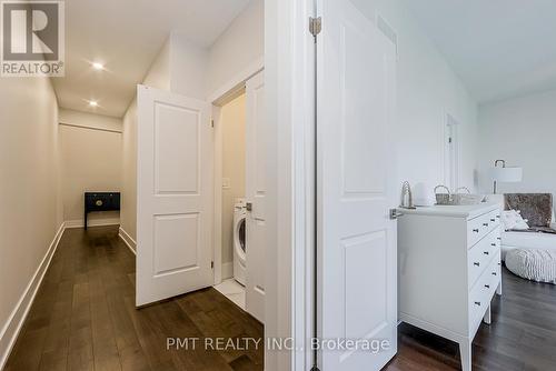 955 Eighth Street, Mississauga, ON - Indoor Photo Showing Laundry Room