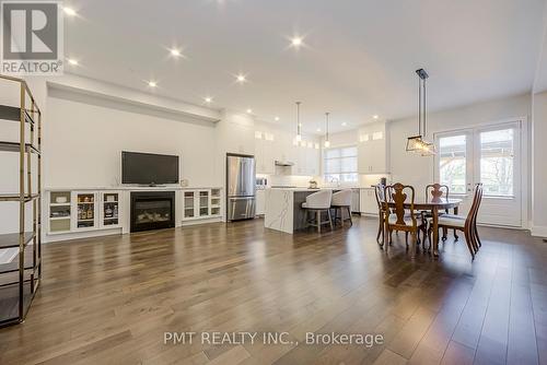 955 Eighth Street, Mississauga, ON - Indoor