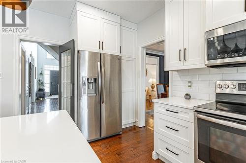 1989 Quarrier Road, London, ON - Indoor Photo Showing Kitchen With Upgraded Kitchen