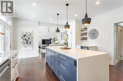 1989 Quarrier Road, London, ON - Indoor Photo Showing Kitchen With Upgraded Kitchen