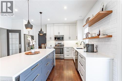 1989 Quarrier Road, London, ON - Indoor Photo Showing Kitchen With Upgraded Kitchen