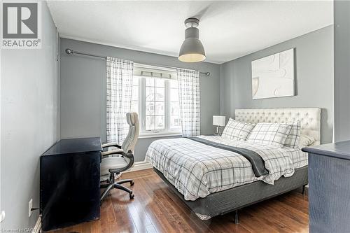1989 Quarrier Road, London, ON - Indoor Photo Showing Bedroom