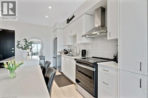 50 Grand Avenue S Unit# 712, Cambridge, ON - Indoor Photo Showing Kitchen With Upgraded Kitchen