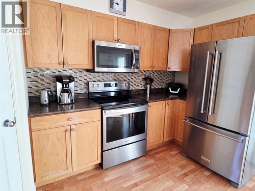 452 Forest Crowne Rise, Kimberley, BC - Indoor Photo Showing Kitchen