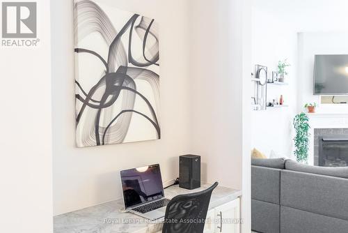 4680 Mcleod Road, Burlington, ON - Indoor With Fireplace