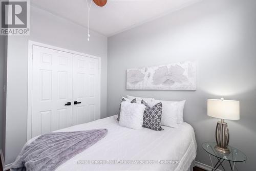 4680 Mcleod Road, Burlington, ON - Indoor Photo Showing Bedroom