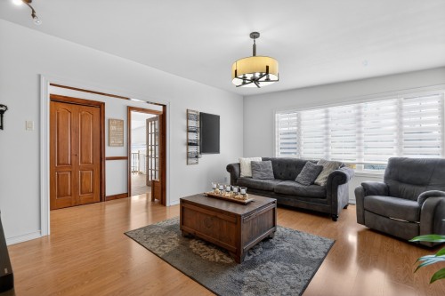 Salon - 71 45E Avenue, Saint-Eustache, QC - Indoor Photo Showing Living Room