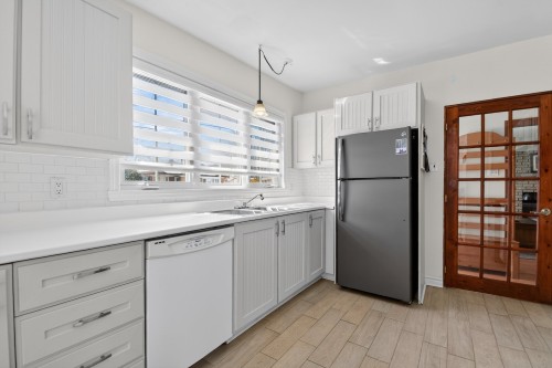 Cuisine - 71 45E Avenue, Saint-Eustache, QC - Indoor Photo Showing Kitchen