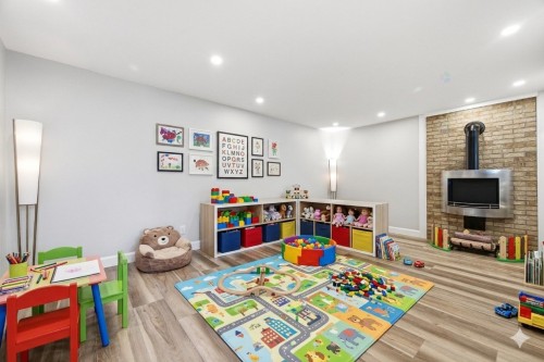 Salle de jeux - 2118 Rue De Murcie, Laval (Vimont), QC - Indoor