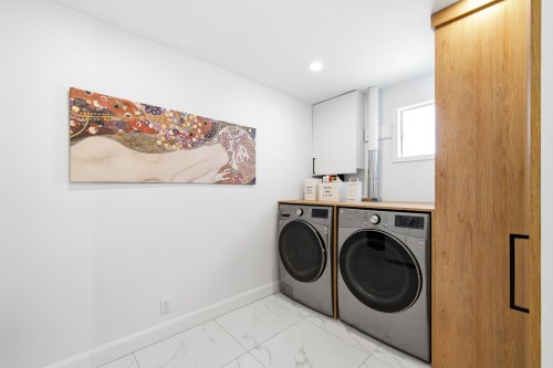 Salle de lavage - 2118 Rue De Murcie, Laval (Vimont), QC - Indoor Photo Showing Laundry Room