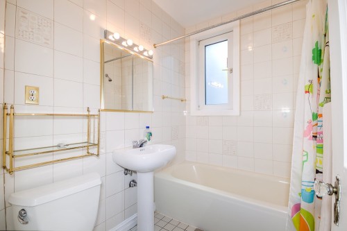 Salle de bains - 5581 Place Beaminster, Montréal (Côte-Des-Neiges/Notre-Dame-De-Grâce), QC - Indoor Photo Showing Bathroom