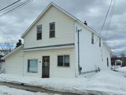 340 First Avenue  Thunder Bay, ON P7B 3G9