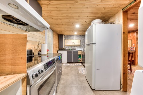 Cuisine - 3255 Route 327, Harrington, QC - Indoor Photo Showing Other Room