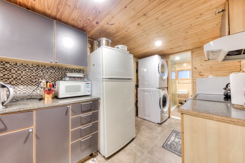 Cuisine - 3255 Route 327, Harrington, QC - Indoor Photo Showing Laundry Room