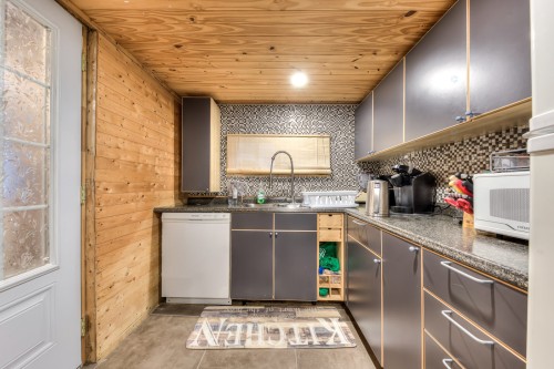 Cuisine - 3255 Route 327, Harrington, QC - Indoor Photo Showing Kitchen