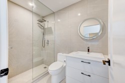 Master Bathroom - 