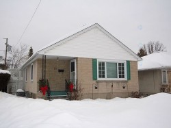 10 Rue Cléroux  Gatineau (Hull), QC J8Y 1V2