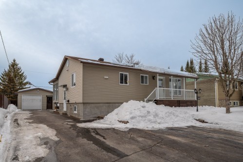 3480 Rue Pouliot  Terrebonne (Terrebonne), QC J6Y 1K5