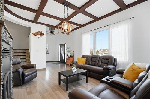 166 David'S Bay, Mitchell, MB 