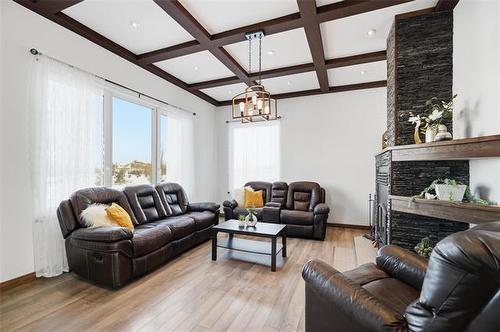 166 David'S Bay, Mitchell, MB 