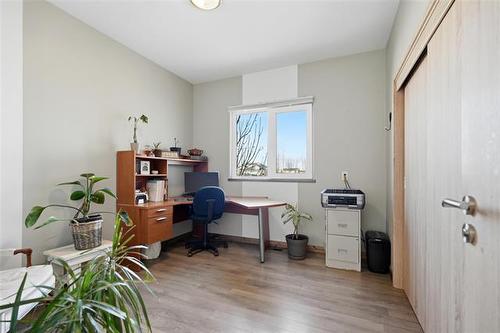 166 David'S Bay, Mitchell, MB 