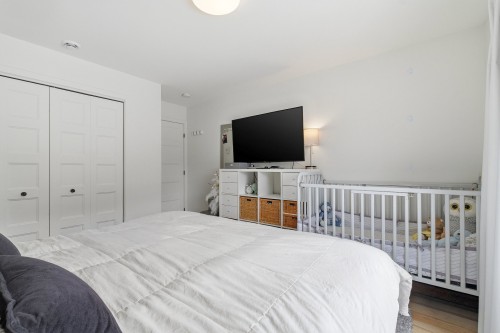 Chambre à coucher principale - 4129 Rue Bernard-Hubert, Longueuil (Saint-Hubert), QC - Indoor Photo Showing Bedroom