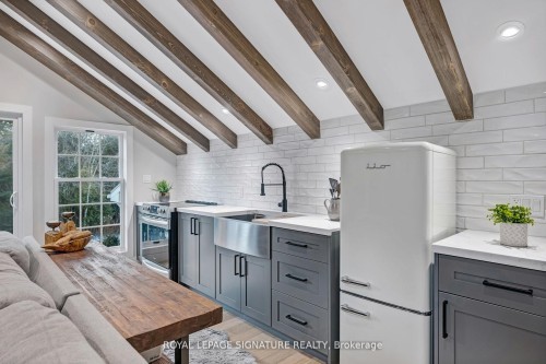 5359 Eighth Line, Erin, ON - Indoor Photo Showing Kitchen