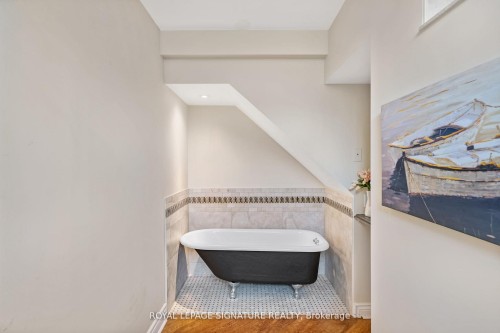 5359 Eighth Line, Erin, ON - Indoor Photo Showing Bathroom