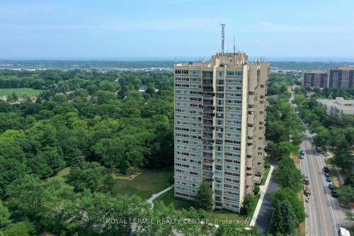1607-1359 White Oaks Boulevard, Oakville, ON - Outdoor