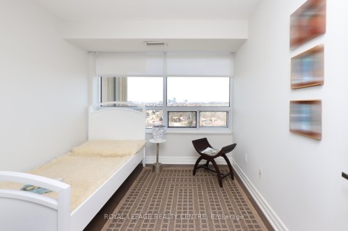 1607-1359 White Oaks Boulevard, Oakville, ON - Indoor Photo Showing Other Room