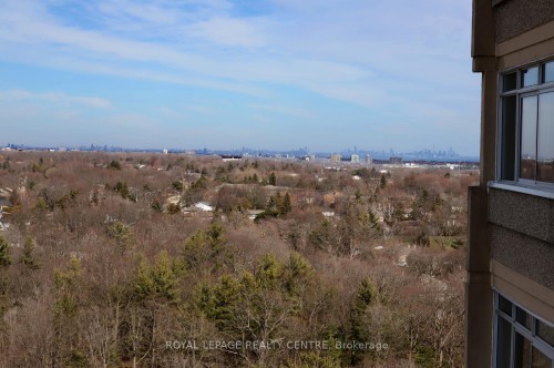 1607-1359 White Oaks Boulevard, Oakville, ON - Outdoor With View