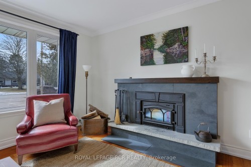 22 Rice Drive, King, ON - Indoor Photo Showing Living Room With Fireplace