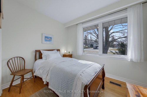 22 Rice Drive, King, ON - Indoor Photo Showing Bedroom