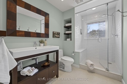 22 Rice Drive, King, ON - Indoor Photo Showing Bathroom